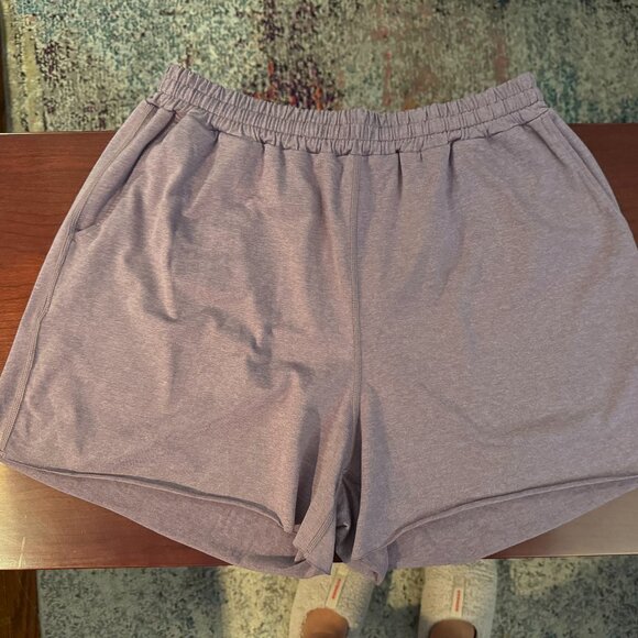 Vuori Boyfriend Shorts in Purple - Picture 2 of 3
